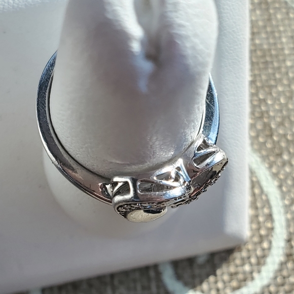 Sterling Diamond Heart Scrolled Ring - Picture 5 of 16